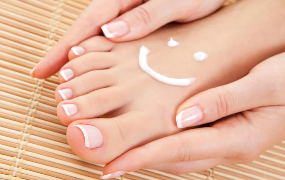 Enjoy HAPPY FEET this Monsoon!